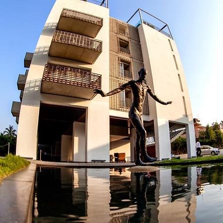 Holiday Inn & Suites Bengaluru Whitefield Bagian luar foto