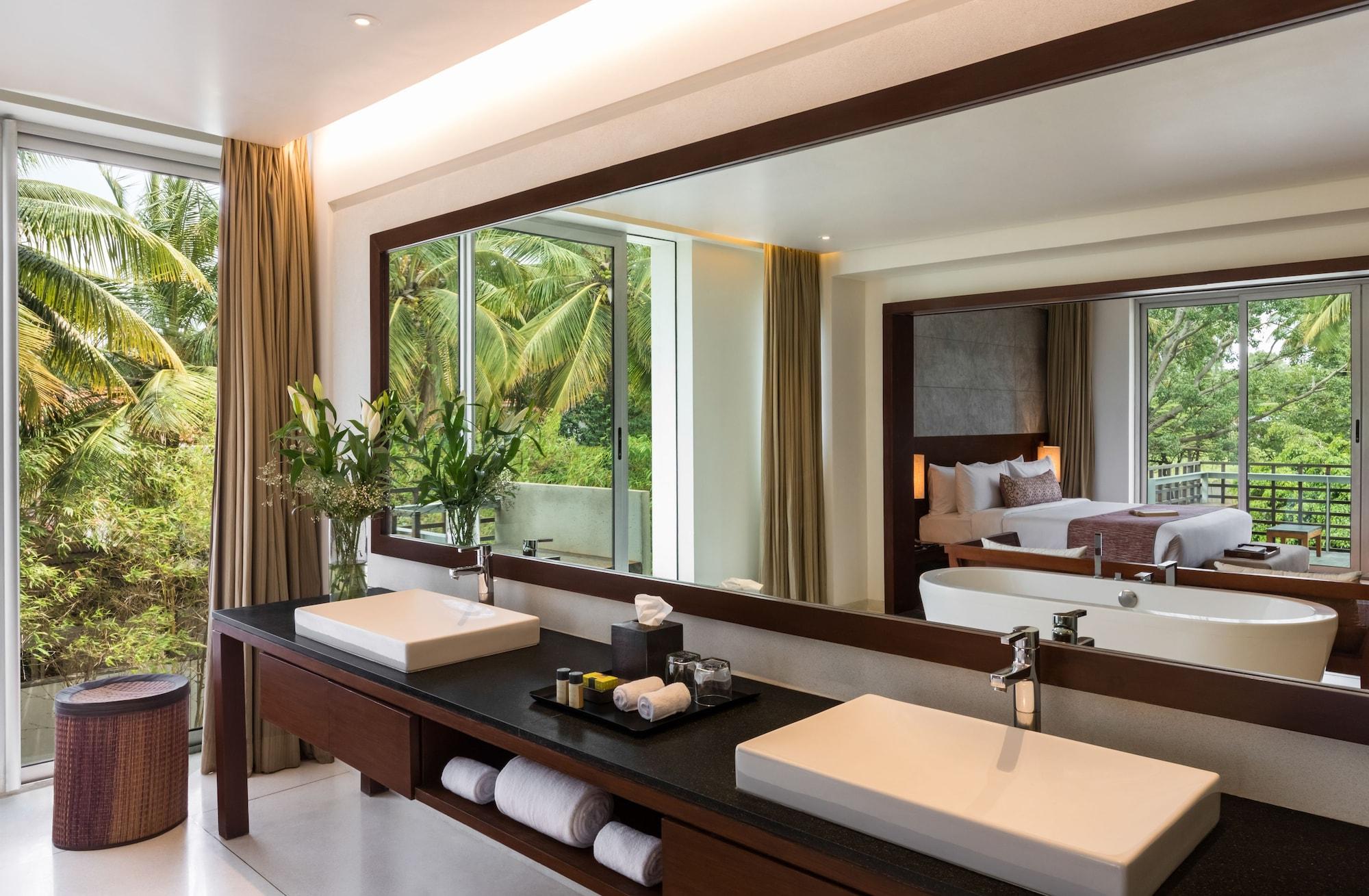 Holiday Inn & Suites Bengaluru Whitefield Bagian luar foto