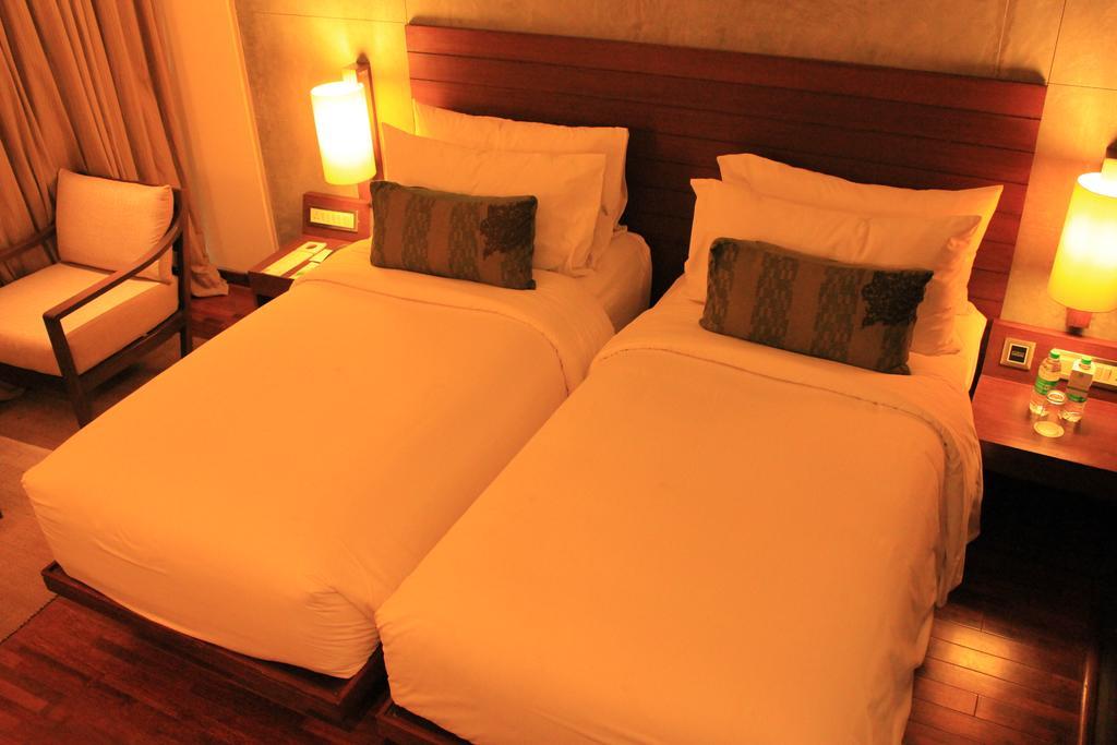 Holiday Inn & Suites Bengaluru Whitefield Bagian luar foto