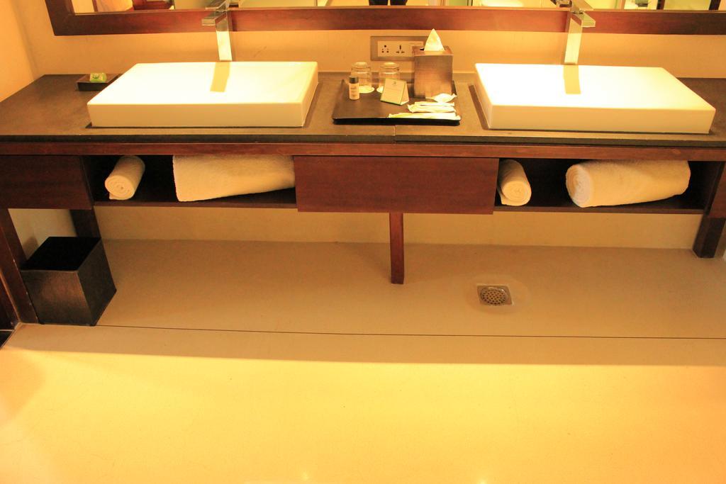 Holiday Inn & Suites Bengaluru Whitefield Bagian luar foto