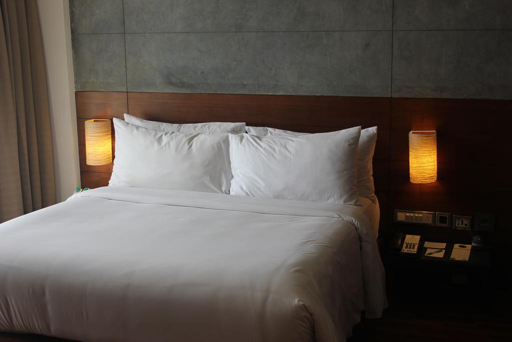 Holiday Inn & Suites Bengaluru Whitefield Bagian luar foto