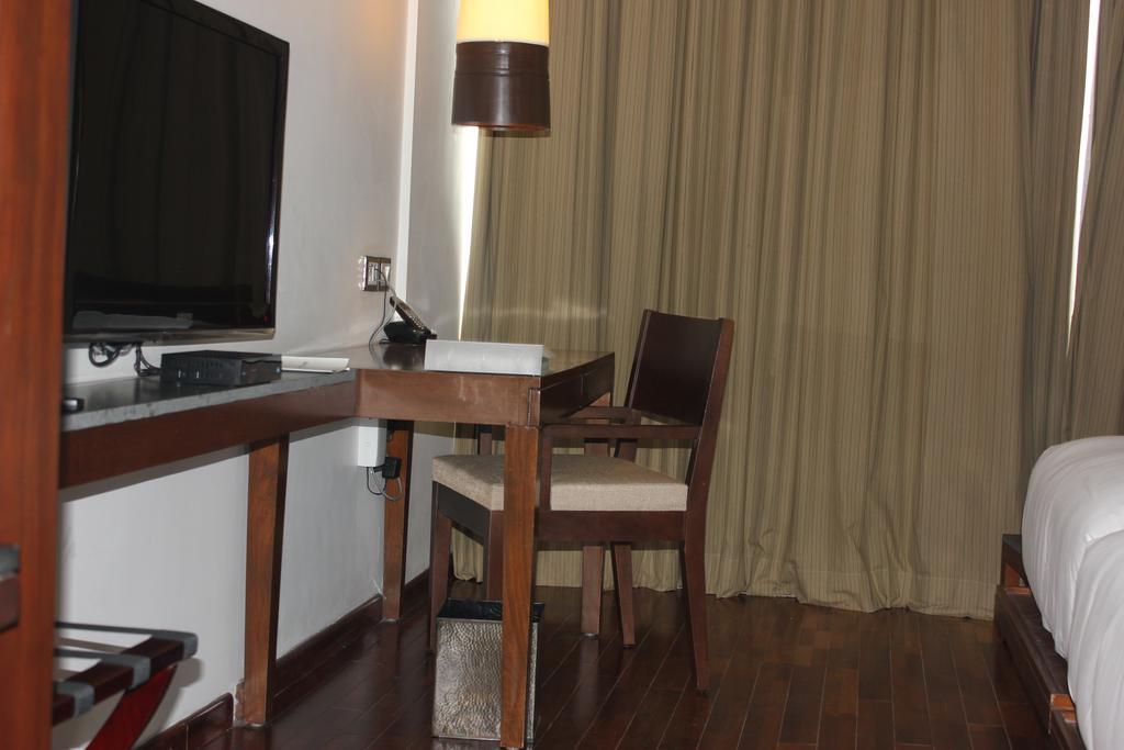 Holiday Inn & Suites Bengaluru Whitefield Bagian luar foto