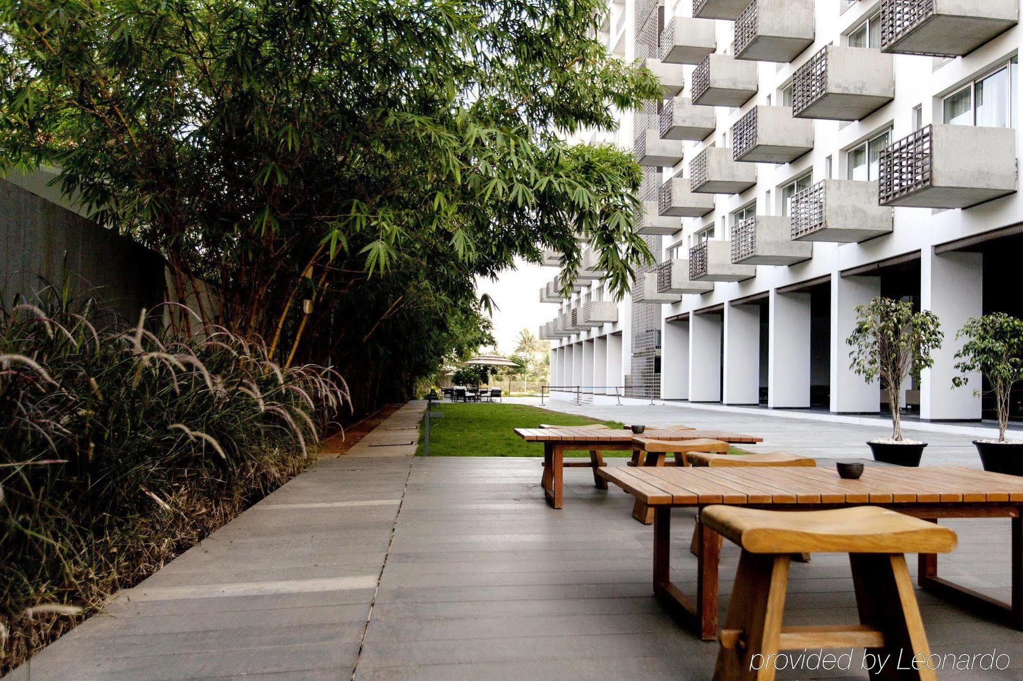 Holiday Inn & Suites Bengaluru Whitefield Bagian luar foto