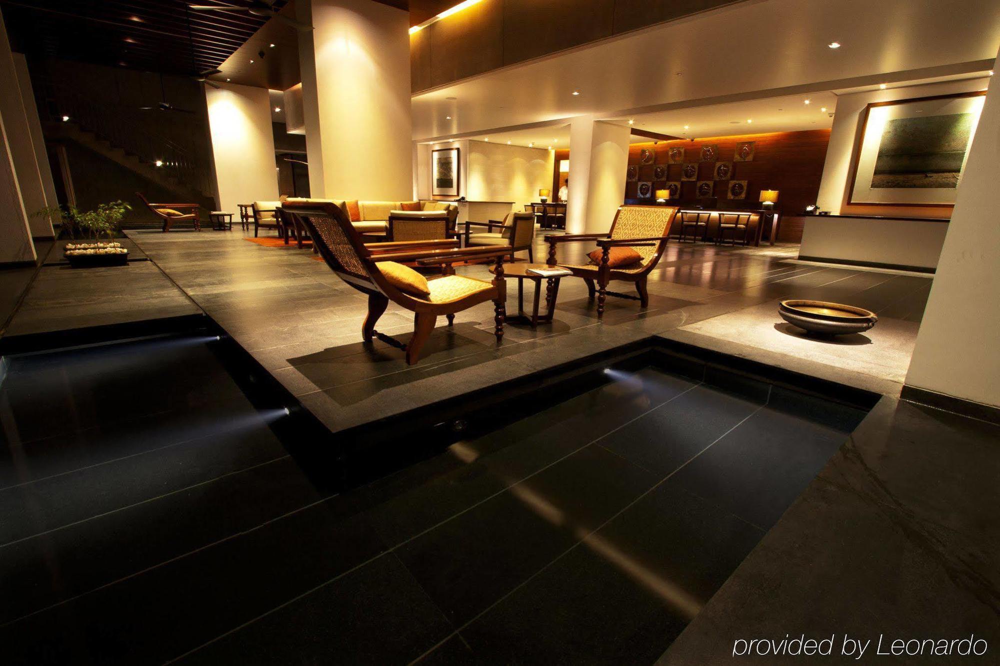 Holiday Inn & Suites Bengaluru Whitefield Bagian luar foto