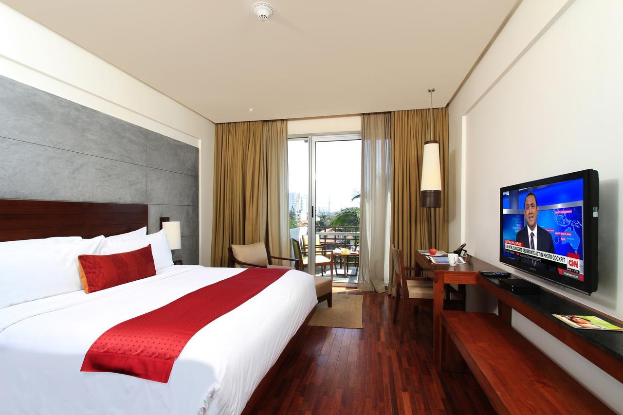 Holiday Inn & Suites Bengaluru Whitefield Bagian luar foto